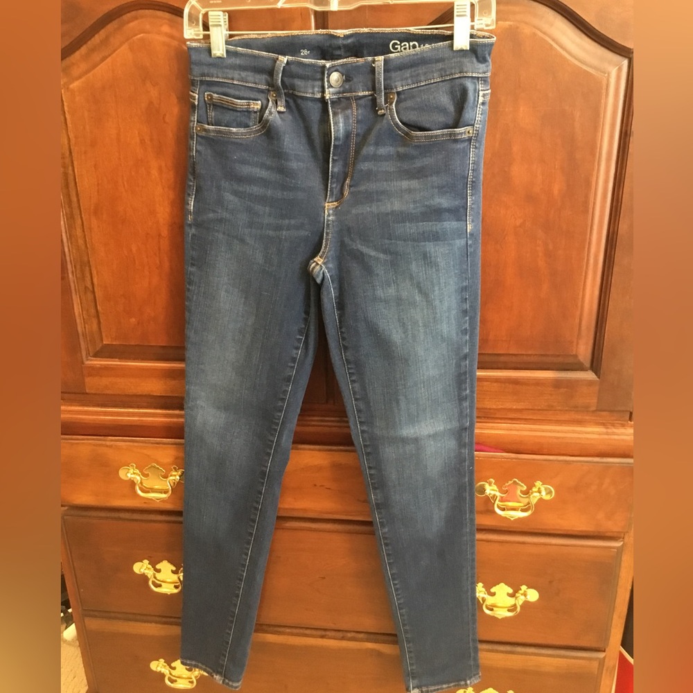 GAP Skinny Jean (Size 28r)